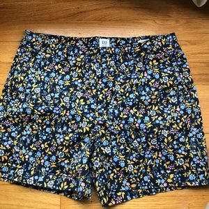 Floral city shorts